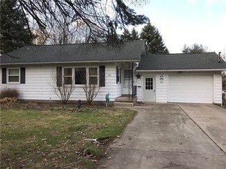 43 Wood St, Westfield, NY 14787