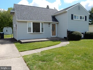 16 Malvern Ave, Newark, DE 19713