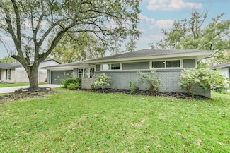 5650 Ludington Dr, Houston, TX 77035