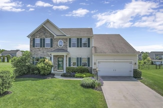 135 Tassel View St, Pataskala, OH 43062