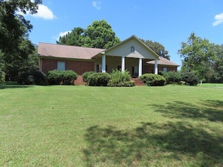 621 Glendale Rd, New Albany, MS 38652