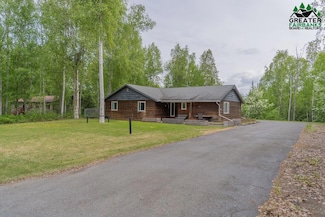 733 Ridge Loop Rd, North Pole, AK 99705