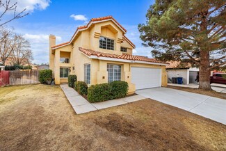 1806 E Newgrove St, Lancaster, CA 93535