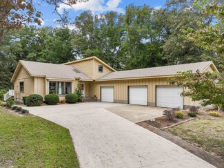 53 Duck Woods Dr, Kitty Hawk, NC 27949