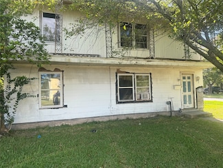 1139 7th Ave N, Texas City, TX 77590