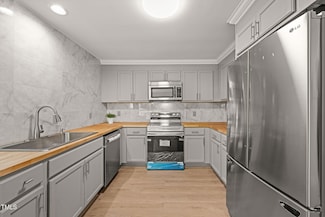 1411 Rosewood St, Durham, NC 27701