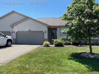 7002 Hayes St Unit 38, Grand Blanc, MI 48439