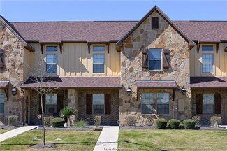 118 Armored Ave, College Station, TX 77845