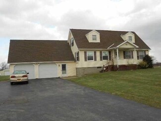 7929 North Rd, Le Roy, NY 14482