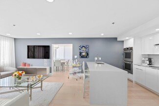 250 Hammond Pond Pkwy Unit 408S, Chestnut Hill, MA 02467