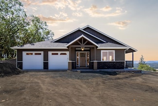149 McKenzie Ridge Rd, Grants Pass, OR 97526