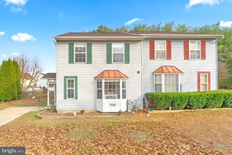 759 Boxwood Dr, Hampstead, MD 21074