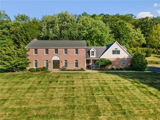 10 Dunraey Ct, Cheswick, PA 15024