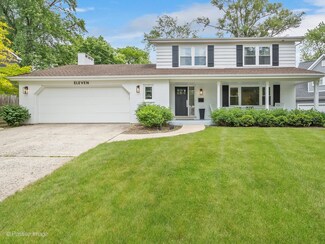11 Indian Dr, Clarendon Hills, IL 60514