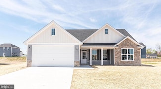 13 Glenaire Rd, Bunker Hill, WV 25413