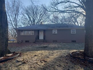 200 Wooddale Dr, Glencoe, MN 55336