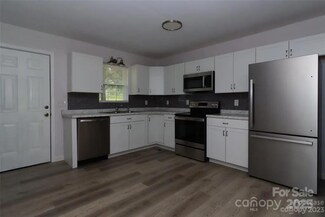 5410 Wrenn Dr, Denver, NC 28037