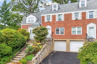 16 Elkan Rd, Larchmont, NY 10538