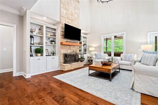 1462 Turn Lake Dr, Auburn, AL 36830