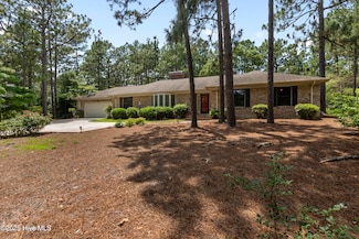 135 Lost Tree Place, Southern Pines, NC 28387