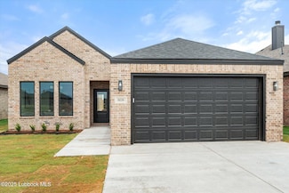808 E 19th St, Wolfforth, TX 79382