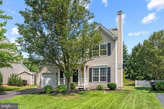 203 Pony Ln, Schwenksville, PA 19473
