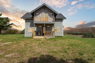 6051 E Lake Montcalm Rd, Edmore, MI 48829