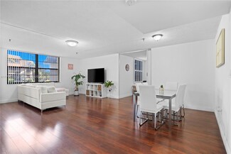 665 NE 195th St Unit 223, Miami, FL 33179