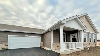 1091 Williamsburg St, Pingree Grove, IL 60140