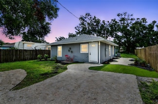 3611 19th St E, Bradenton, FL 34208