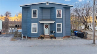 46 Newbury St, Auburn, ME 04210