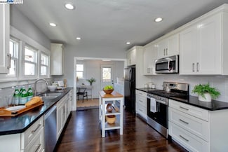 5514 Laverne Ave, Oakland, CA 94605