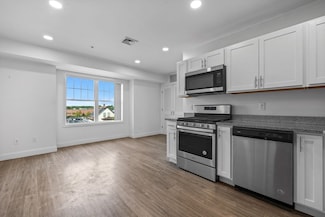 693 Western Ave Unit 404, Lynn, MA 01905
