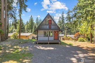 7826 Somerset Ct, Clinton, WA 98236