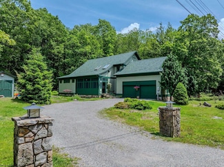 64 Wood Lily Ct, Terra Alta, WV 26764