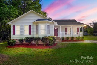 1325 Red Oaks Dr, Rock Hill, SC 29730
