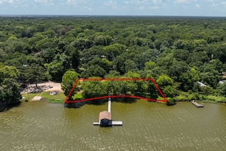 113 Shoreline Dr, Mabank, TX 75156