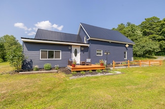 3190 Middle Rd, Sidney, ME 04330