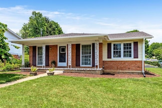 208 Thomas St, Staunton, VA 24401