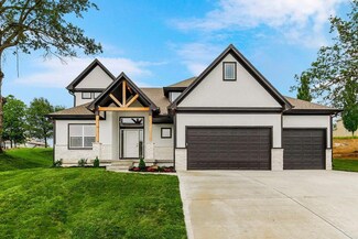 2104 SE Monterrey, Blue Springs, MO 64014