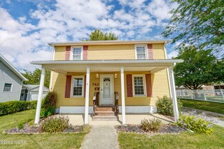 742 E 4th St, Delphos, OH 45833