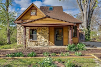1420 W 4th St, Lawrence, KS 66044
