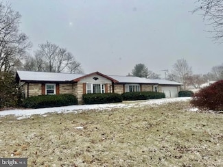 448 Birds Hill Rd, Pine Grove, PA 17963