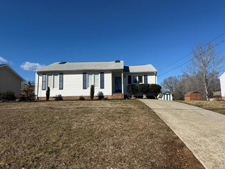 6037 Kenridge Cir, Danville, VA 24540