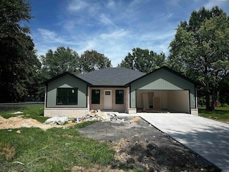 410 Cedar St, Beebe, AR 72012