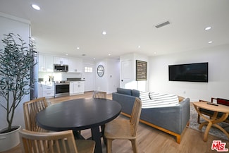 9210 Ventura Way, Chatsworth, CA 91311