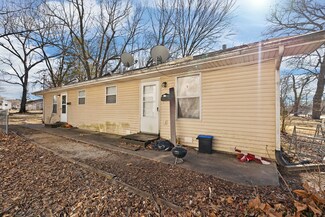 1218 N Rogers Ave, Springfield, MO 65802