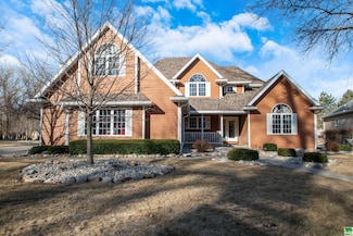 445 N Royal Troon Dr, North Sioux City, SD 57049