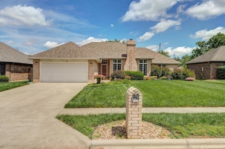 2133 E Cragmont St, Springfield, MO 65804