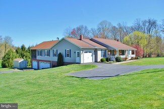 4523 Shaffer Rd, Seven Valleys, PA 17360